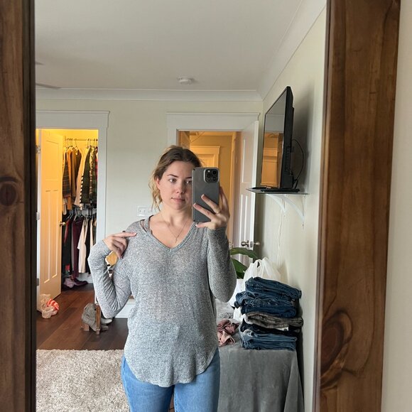 Lightweight Grey Sweater - Picture 4 of 6